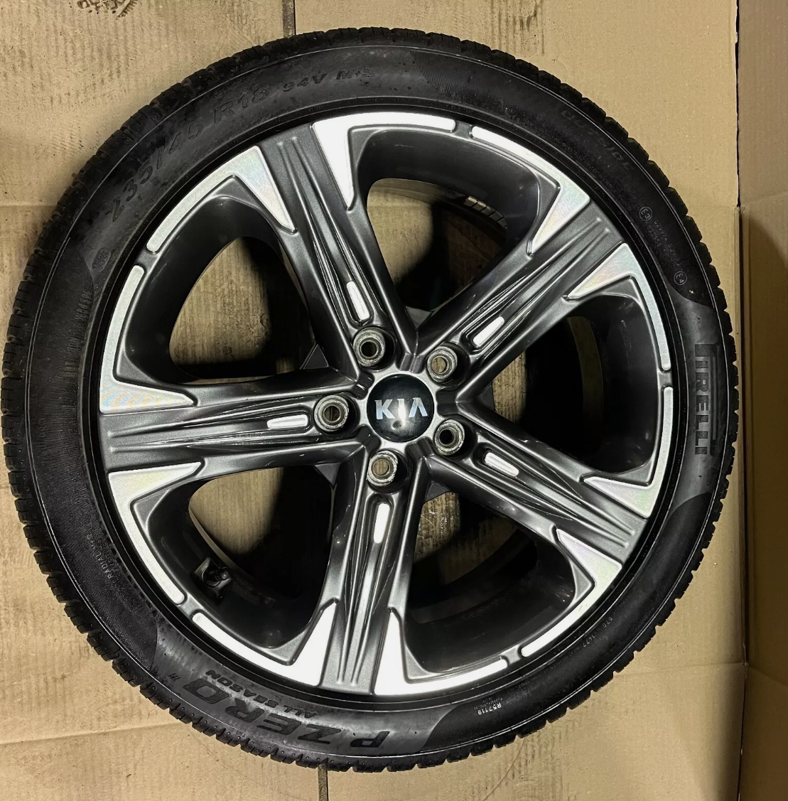 21-23 Kia K5 -15K Mi Wheel Rim 18x7.5 5x139.7 235/45R18 Pirelli P Zero 94V 16/32